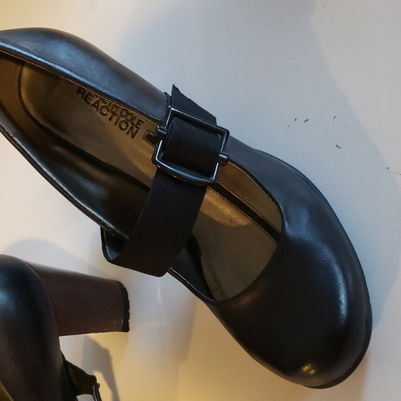 Kenneth Cole Reaction HEELS - Picture 2 of 6